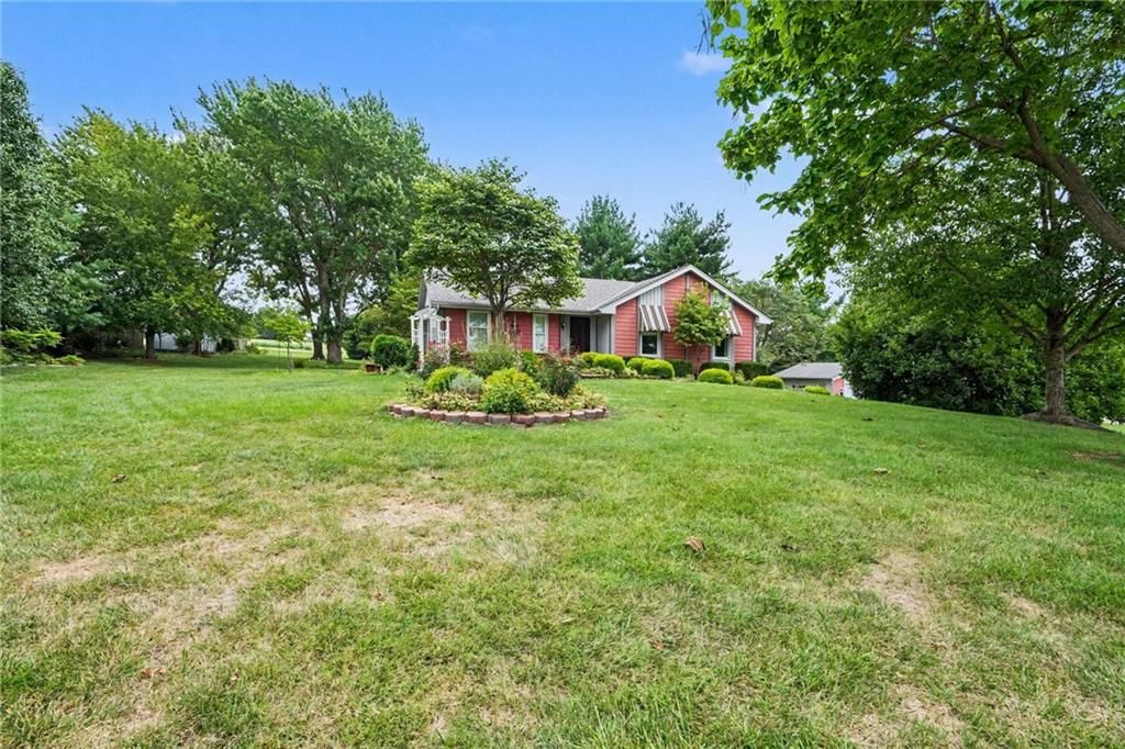 2100 Crescent Drive — photo 21