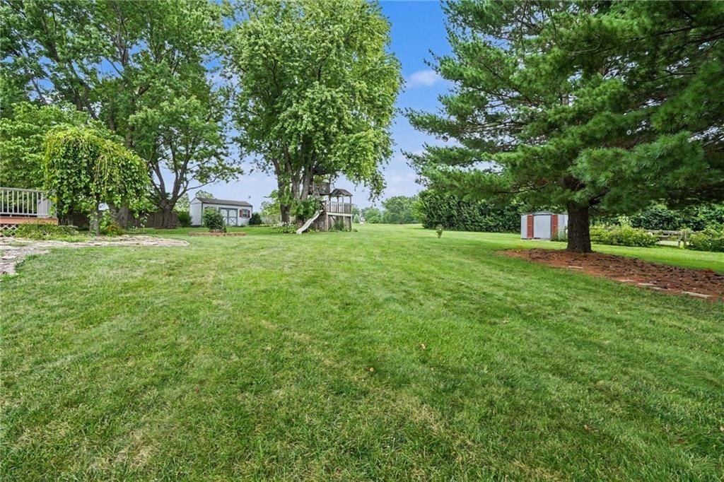 2100 Crescent Drive — photo 26