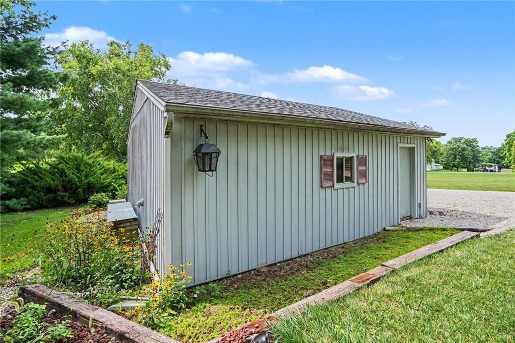 2100 Crescent Drive — photo 35