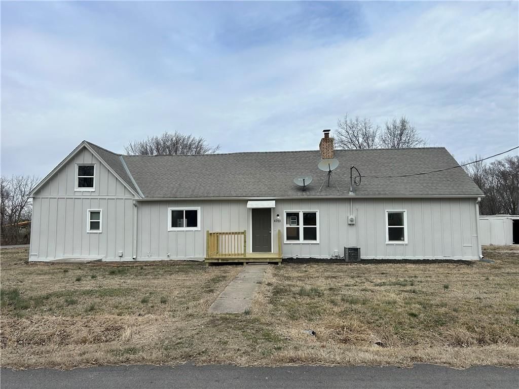 4703 N Hifner Street — photo 1