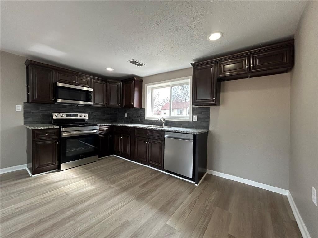4703 N Hifner Street — photo 5