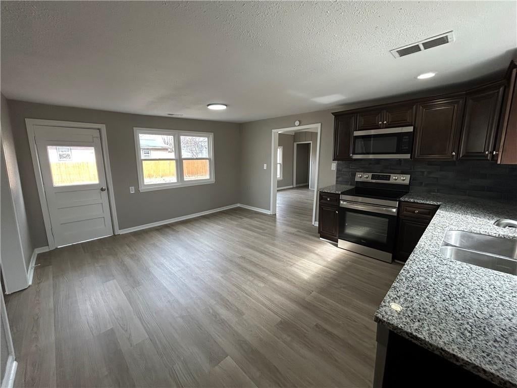 4703 N Hifner Street — photo 6