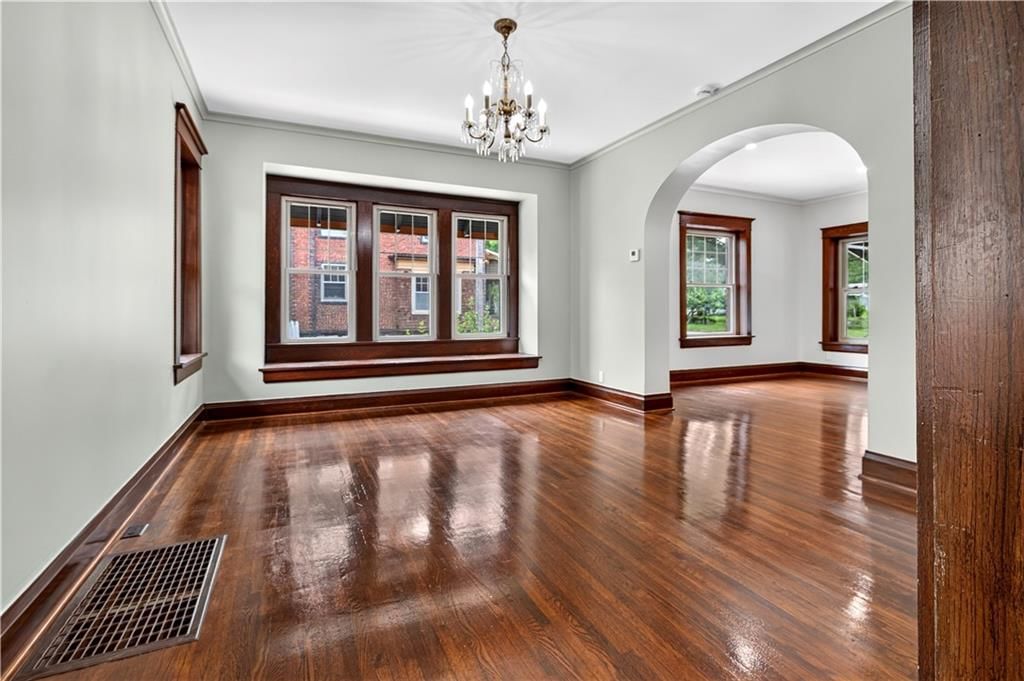 706 W 8th Street — photo 11