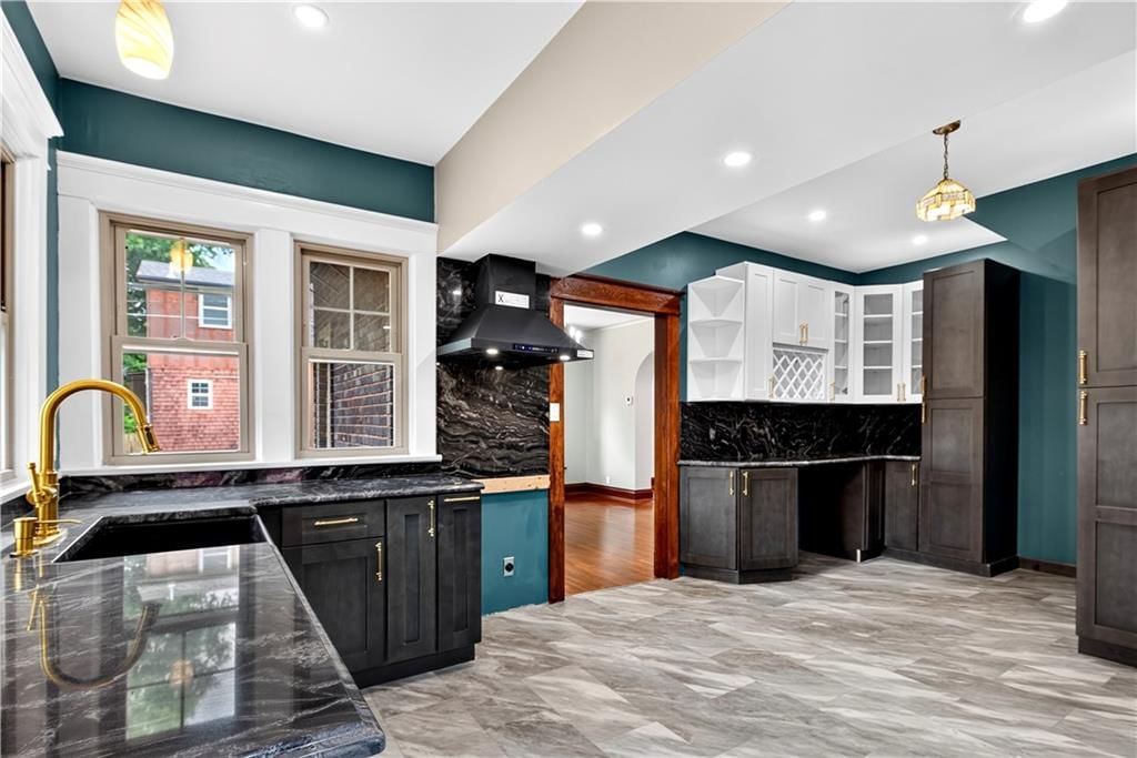 706 W 8th Street — photo 12