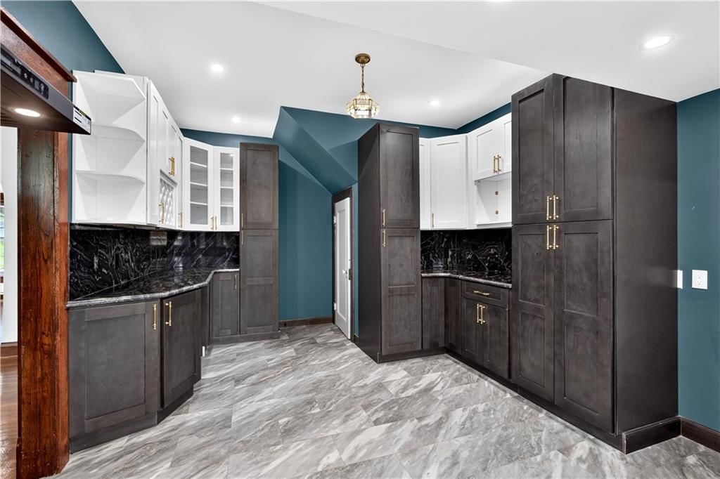 706 W 8th Street — photo 14