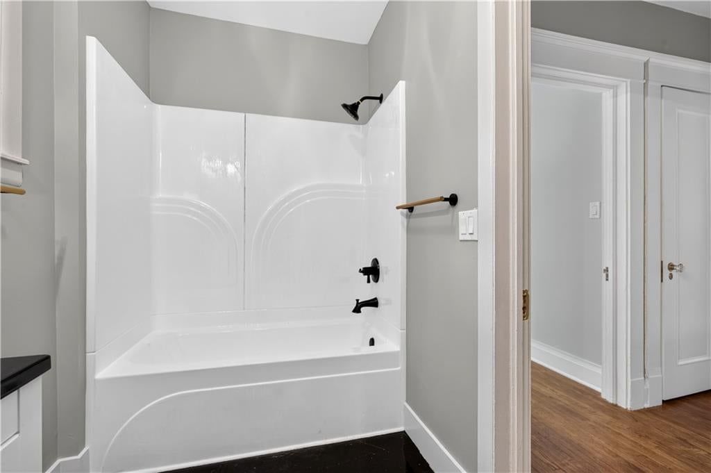706 W 8th Street — photo 23