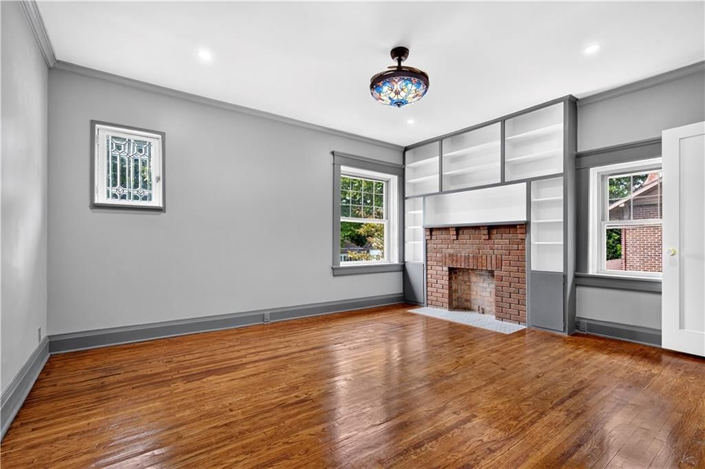 706 W 8th Street — photo 28