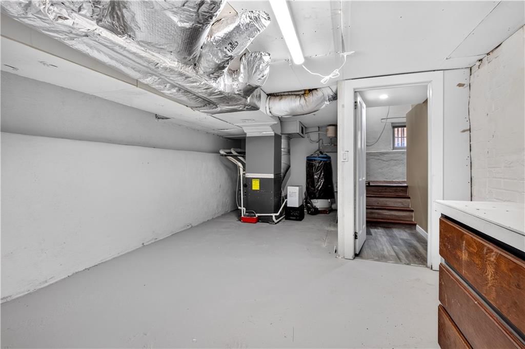 706 W 8th Street — photo 44