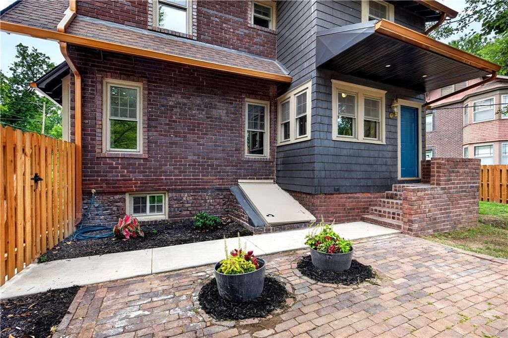 706 W 8th Street — photo 46
