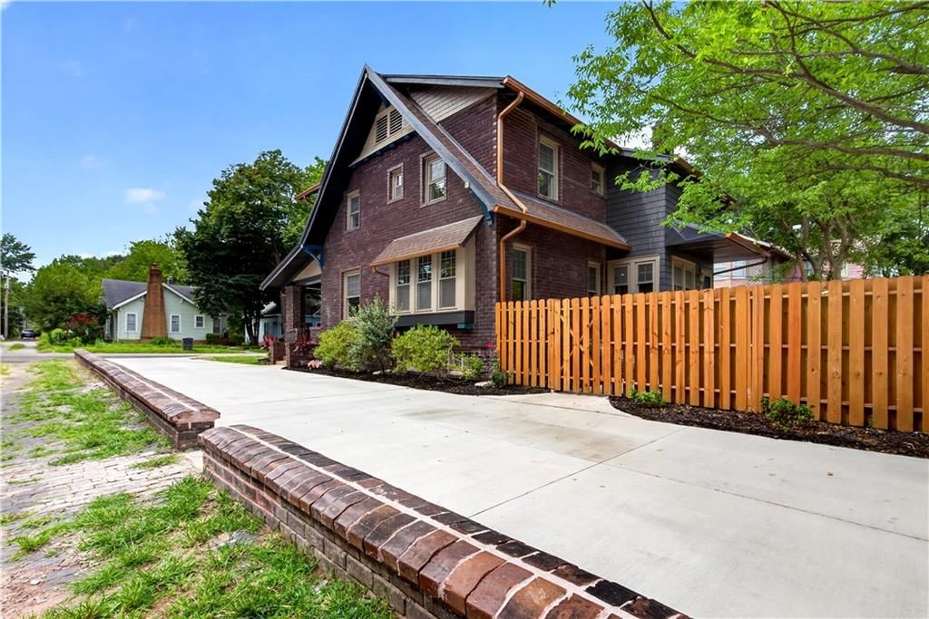 706 W 8th Street — photo 48