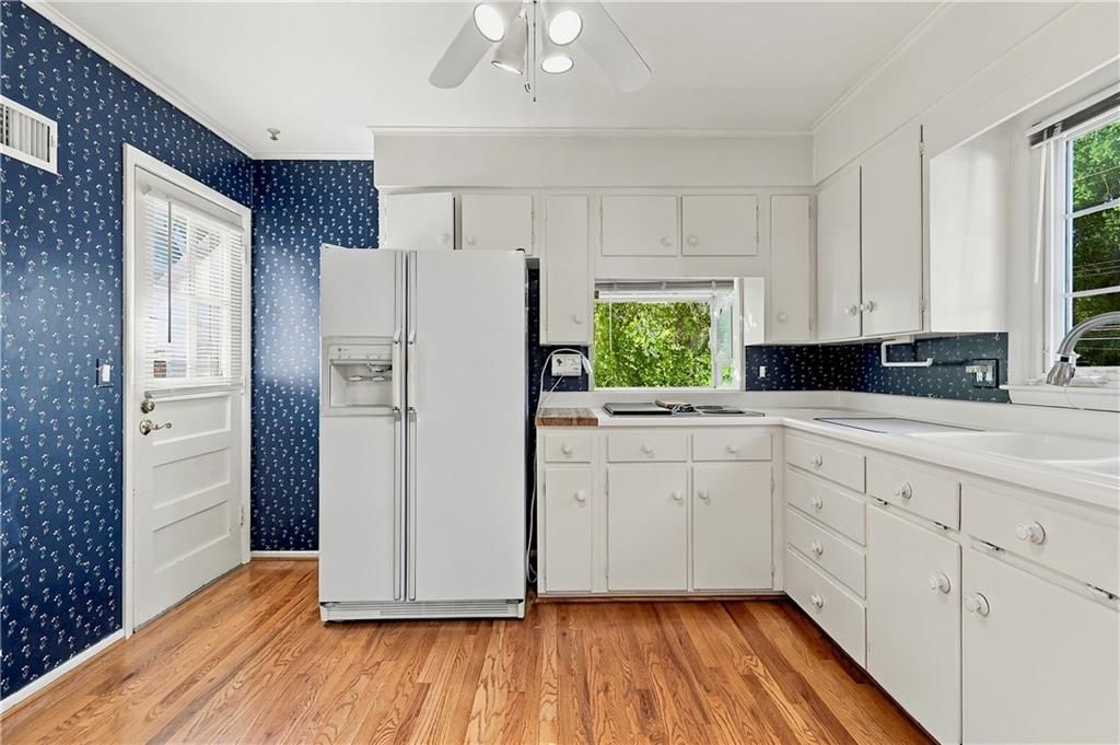 Photo 13: white kitchen cabinets, 8136 Outlook Lane, Prairie Village, KS 66208
