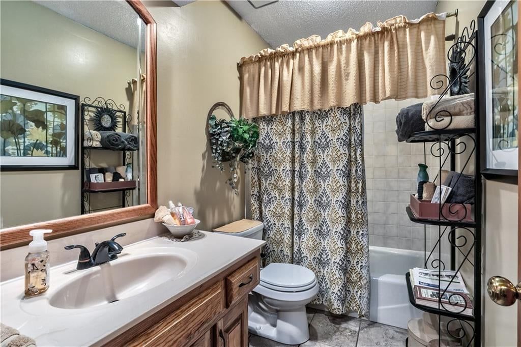 18502 W 114th Street — photo 23