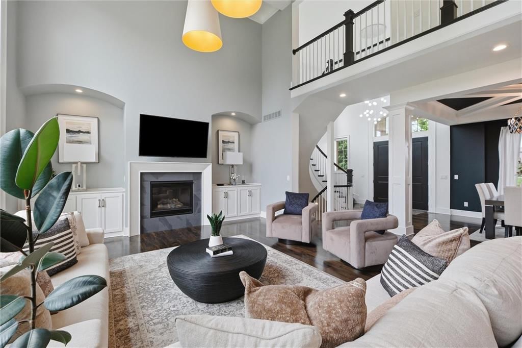 15728 Canterbury Street — photo 11