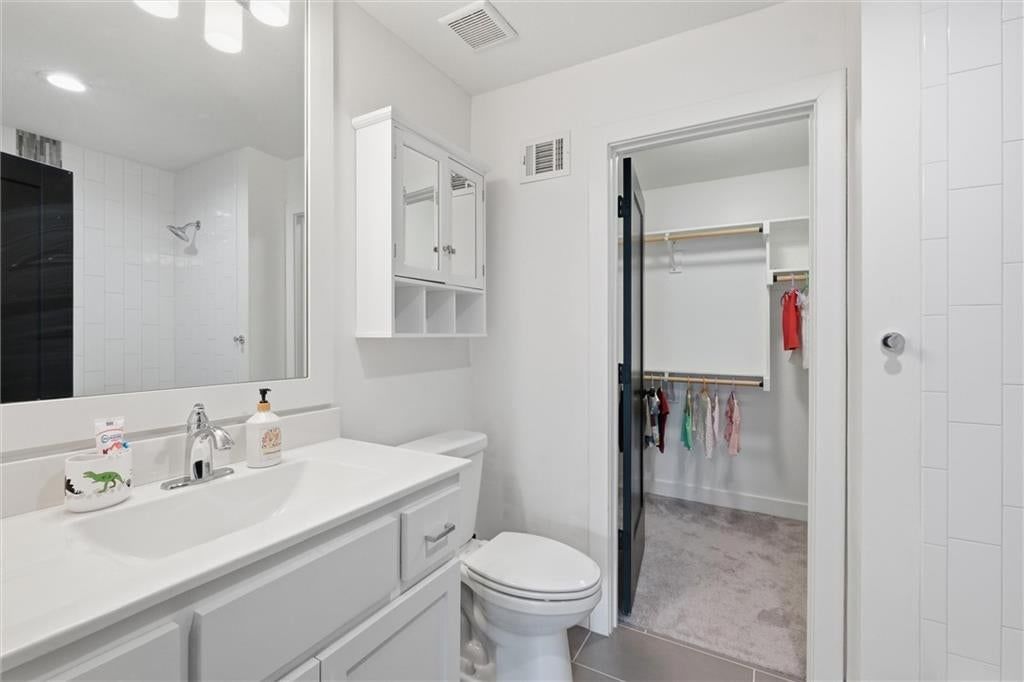 15728 Canterbury Street — photo 39