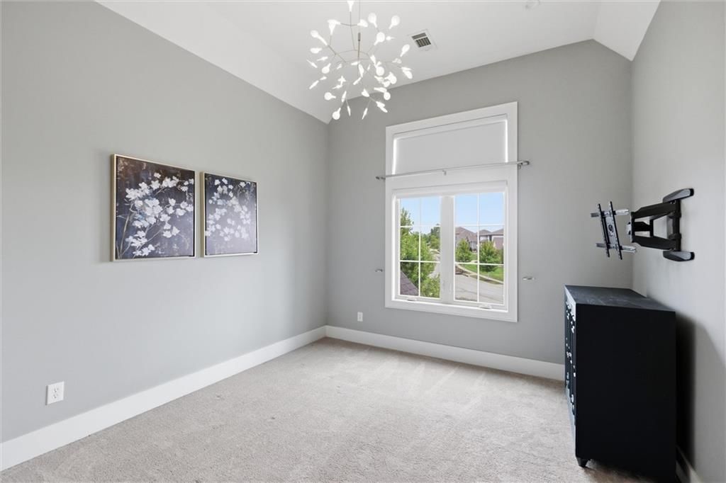 15728 Canterbury Street — photo 46