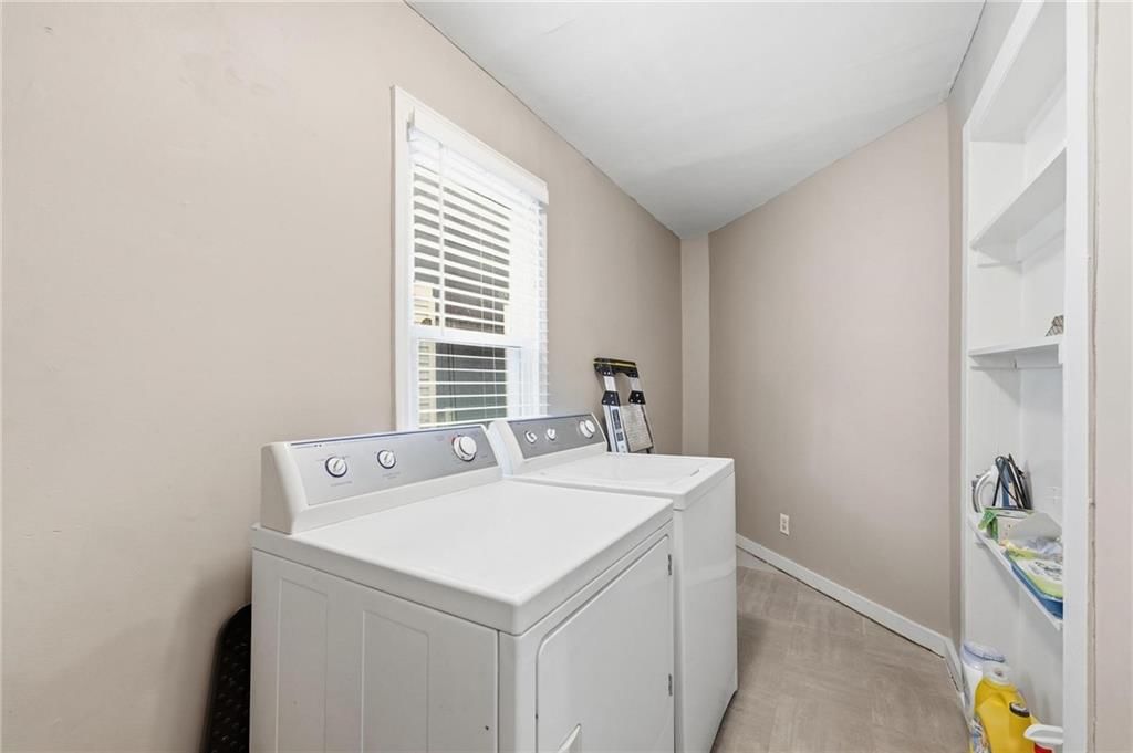 327 Maple Boulevard — photo 4