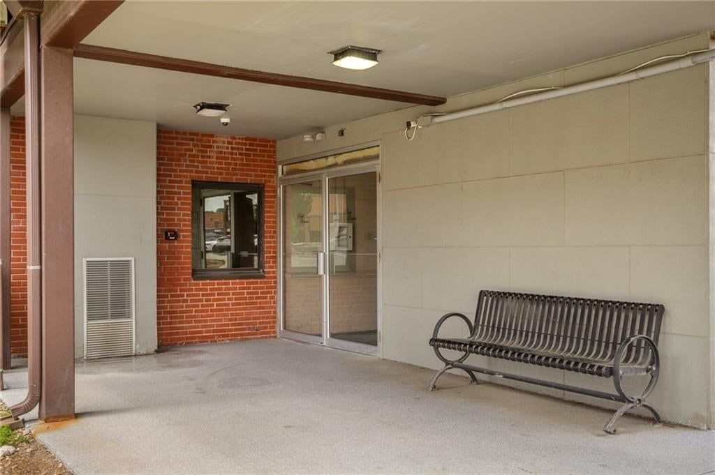 2940 Baltimore Avenue — photo 17