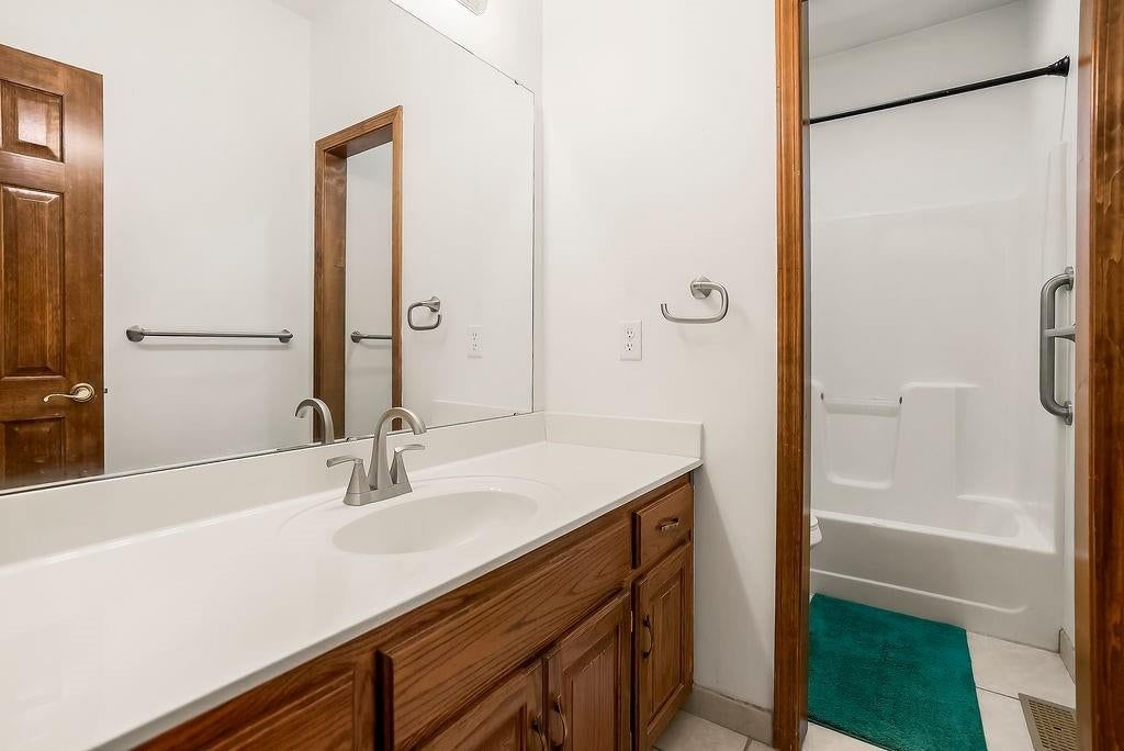 10500 NE 98th Street — photo 22
