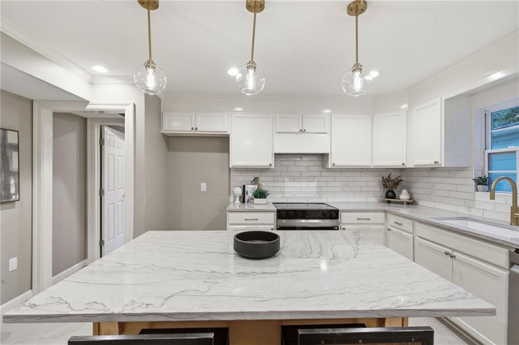 4331 Bell Street — photo 8