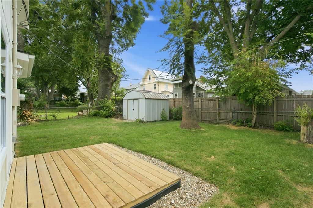4331 Bell Street — photo 27