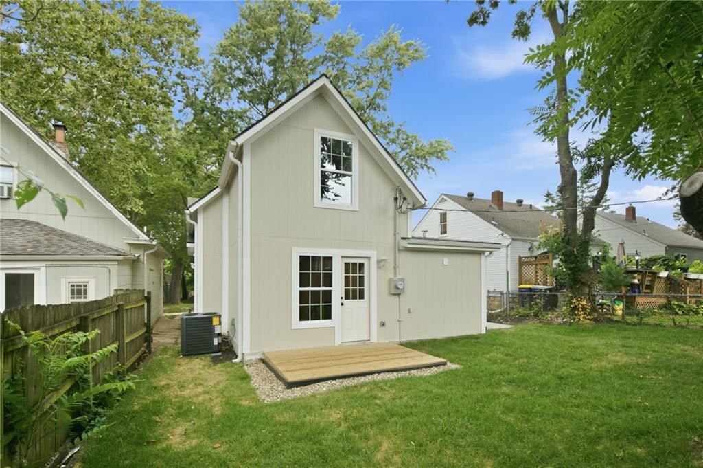 4331 Bell Street — photo 28