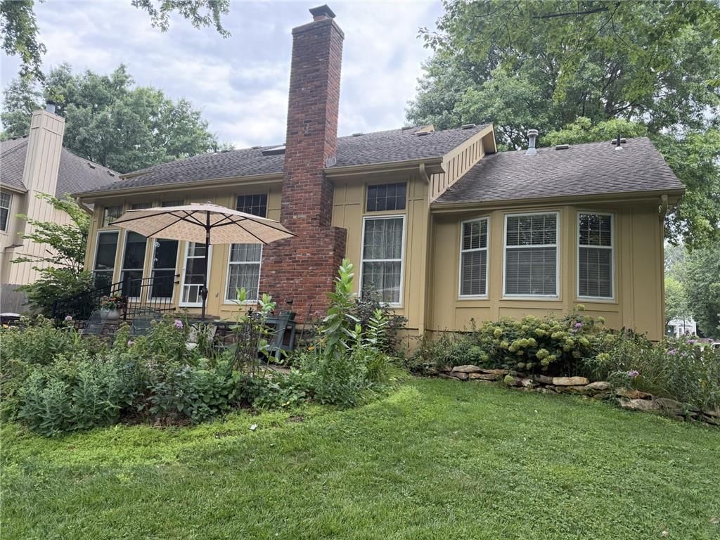 8531 Hallet Street — photo 3
