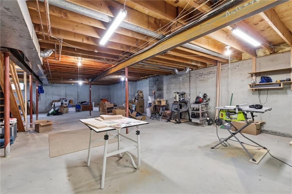 8531 Hallet Street — photo 13