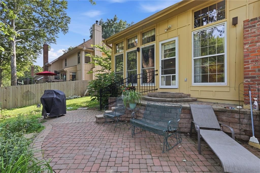 8531 Hallet Street — photo 15