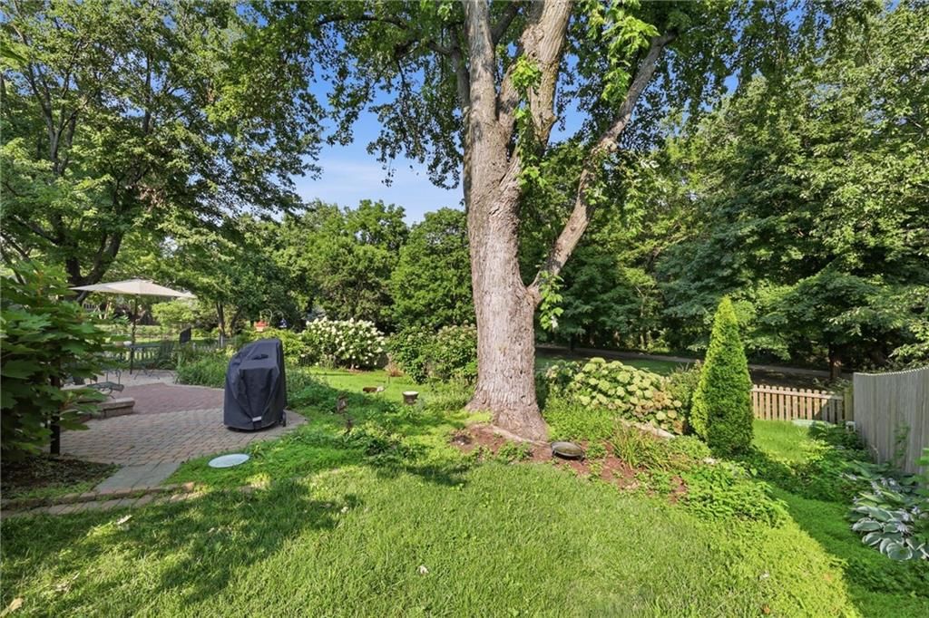 8531 Hallet Street — photo 17