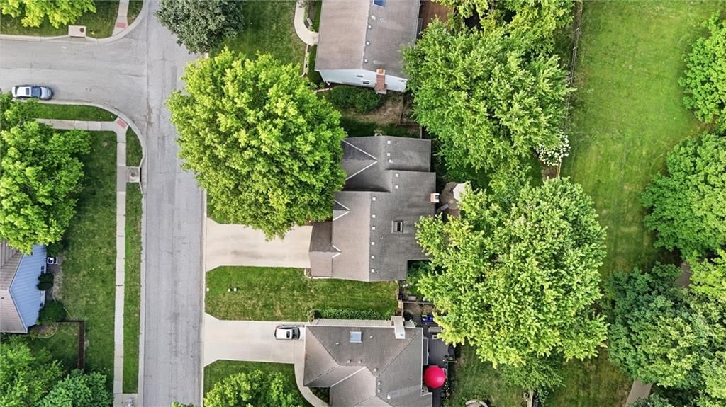 8531 Hallet Street — photo 23