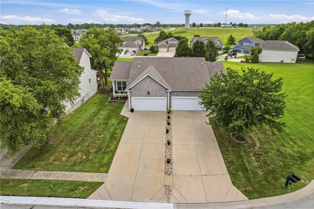 1311 N 158th Court — photo 42