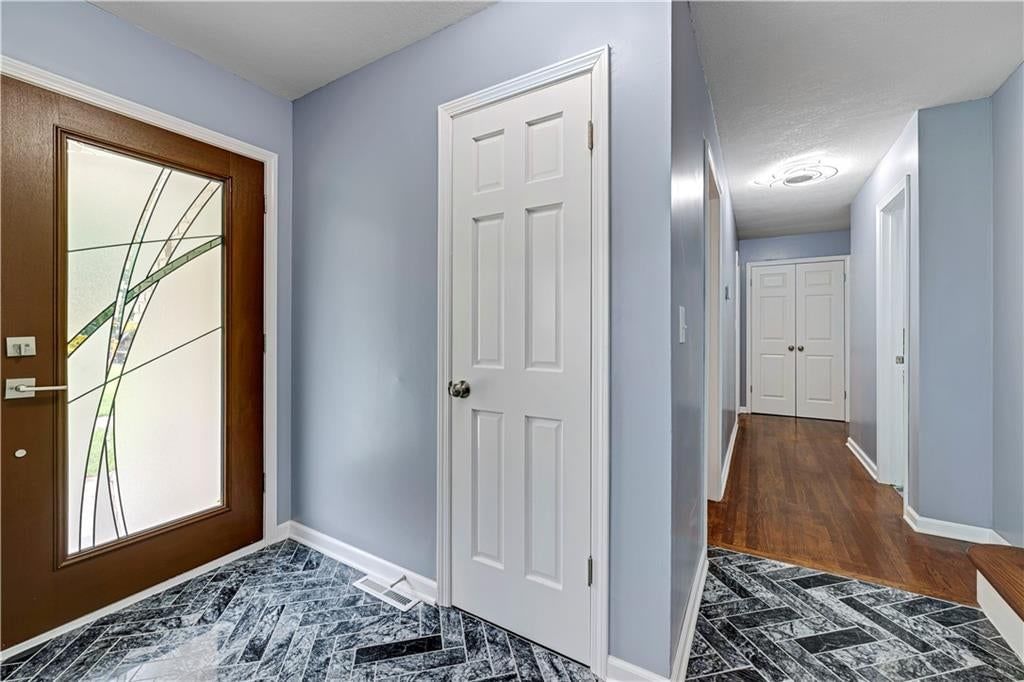 404 NW Briarcliff Road — photo 5