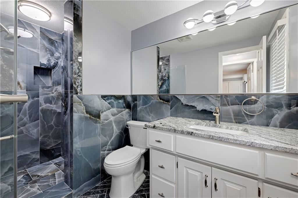 404 NW Briarcliff Road — photo 32