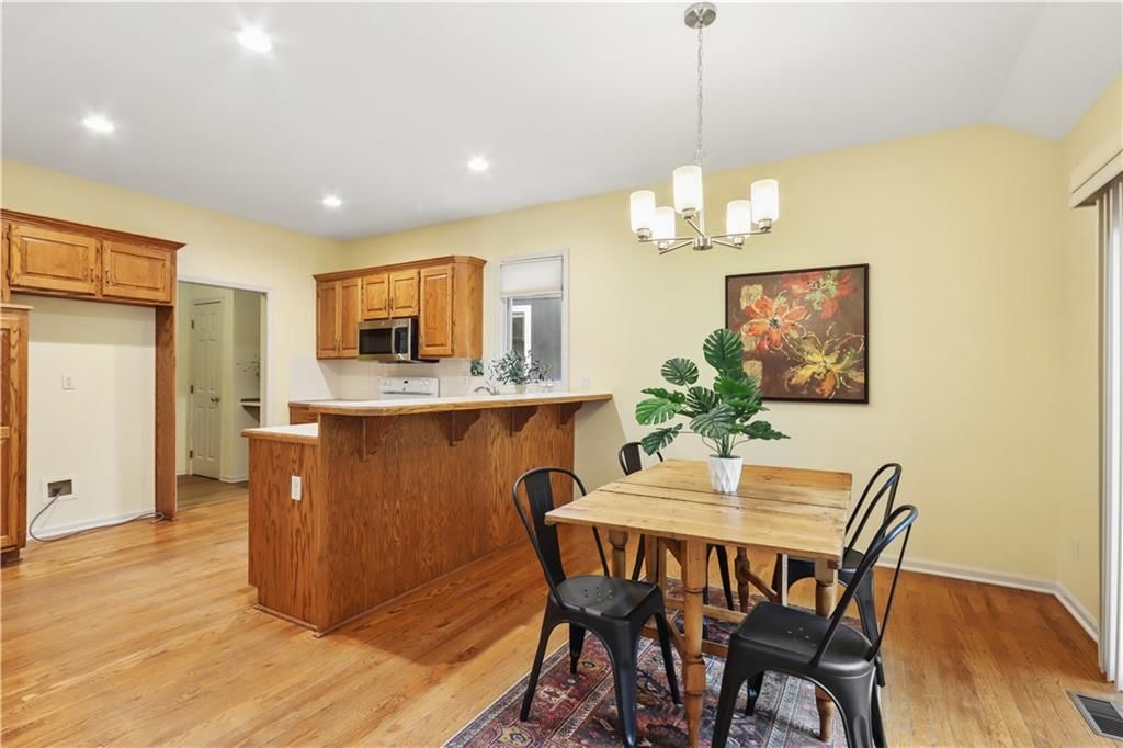 7723 N Conant Avenue — photo 5