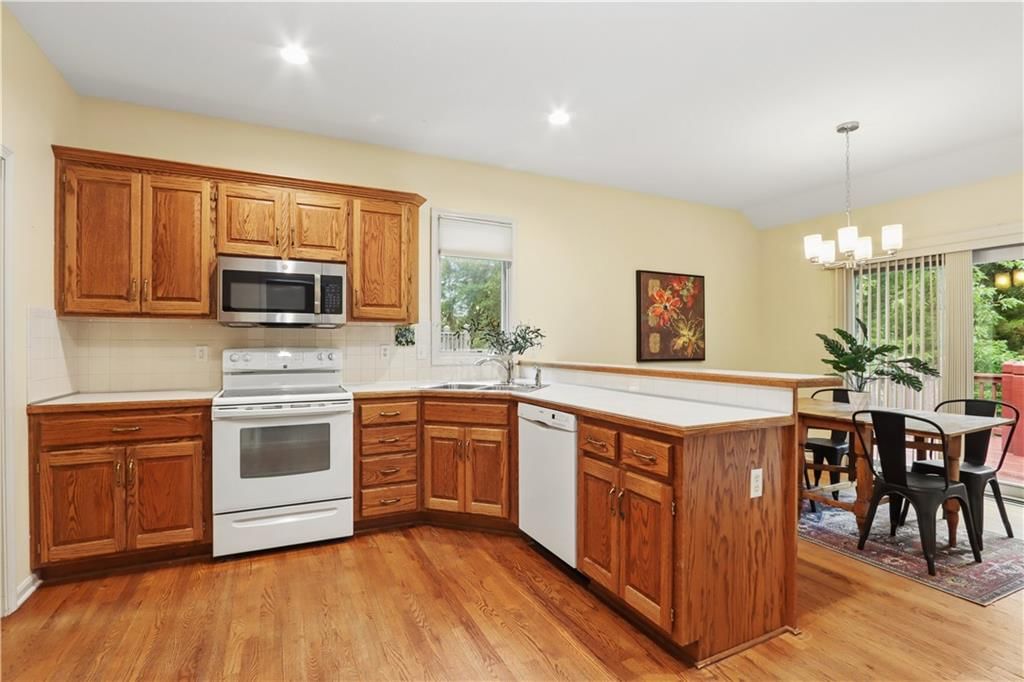 7723 N Conant Avenue — photo 7
