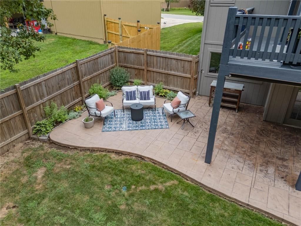 7022 N Hickory Street — photo 41