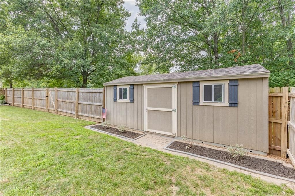 7022 N Hickory Street — photo 46