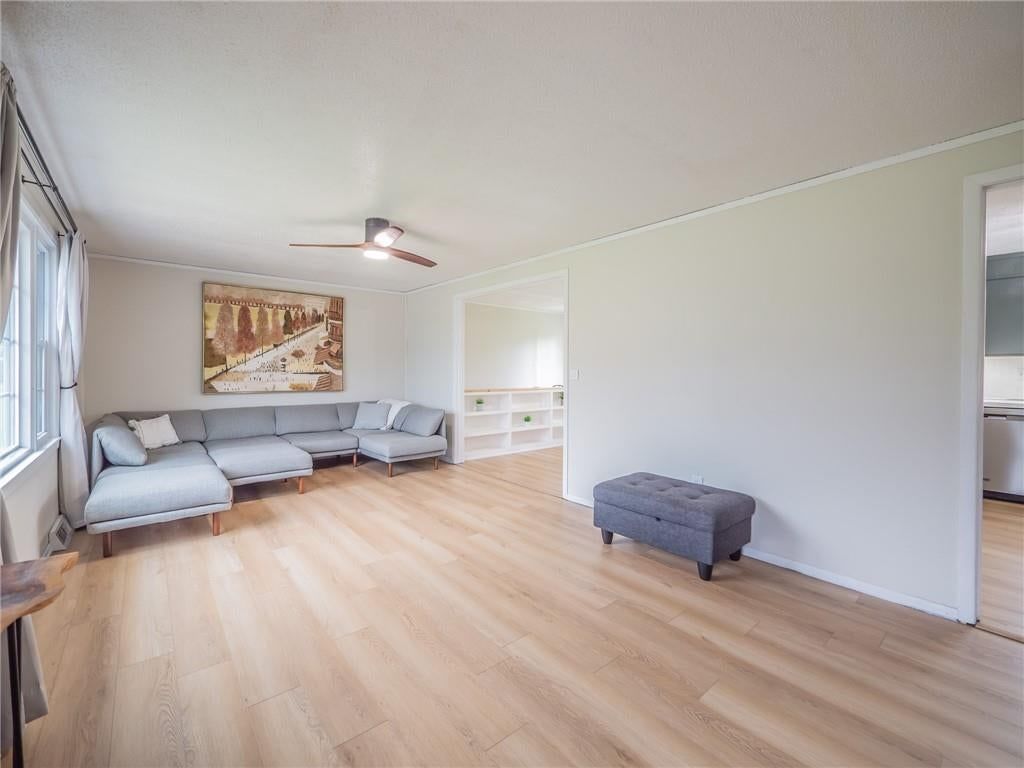 413 W South Avenue — photo 17