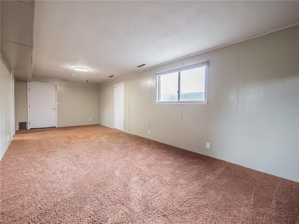 413 W South Avenue — photo 33
