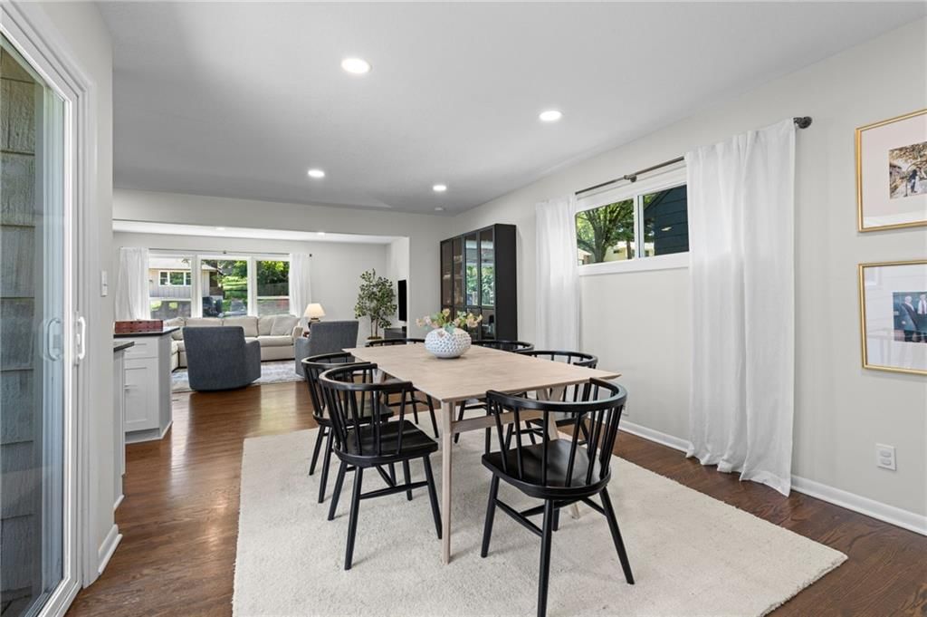 8802 Belleview Avenue — photo 9