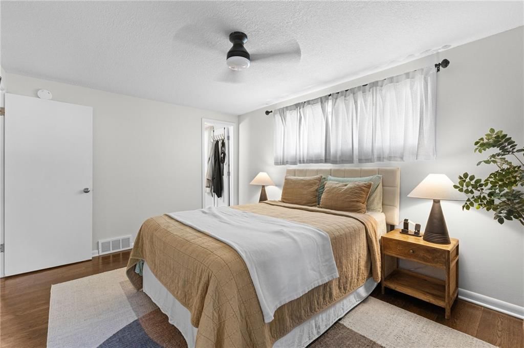 8802 Belleview Avenue — photo 12