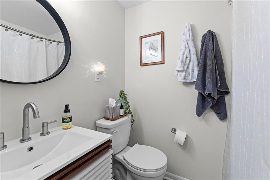 8802 Belleview Avenue — photo 17