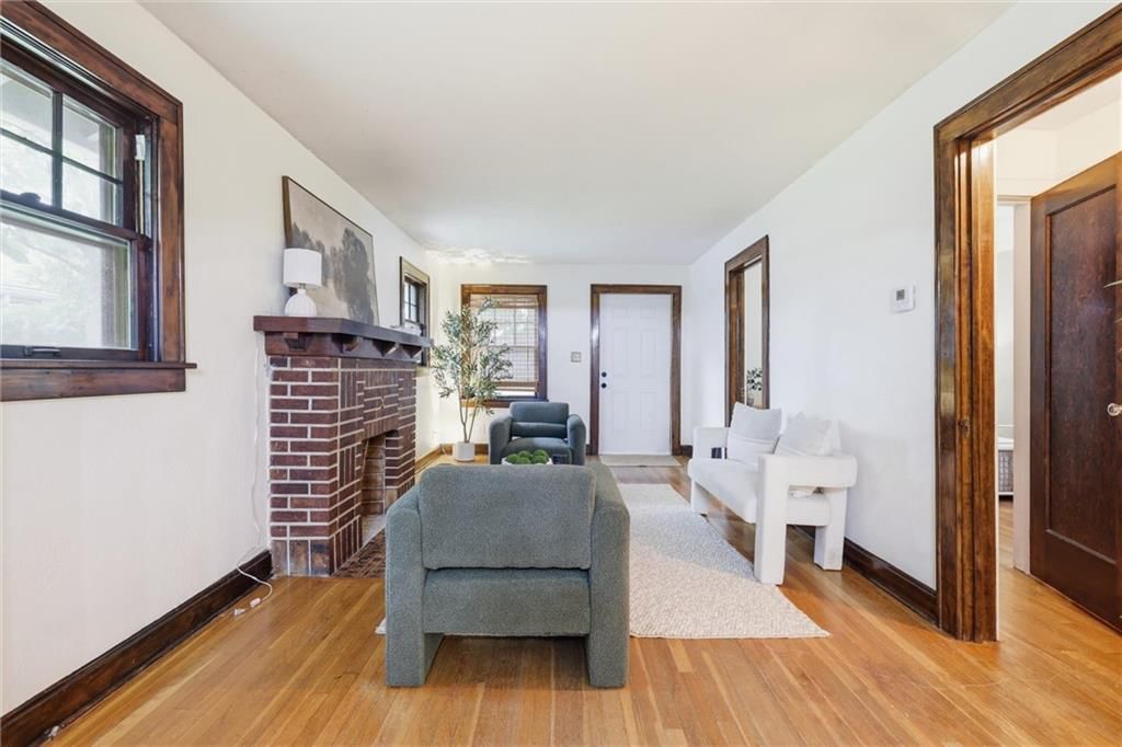 211 W 77th Terrace — photo 11
