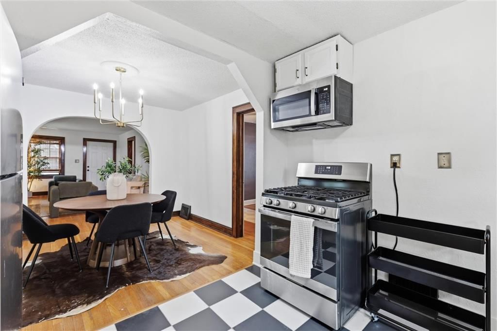 211 W 77th Terrace — photo 19