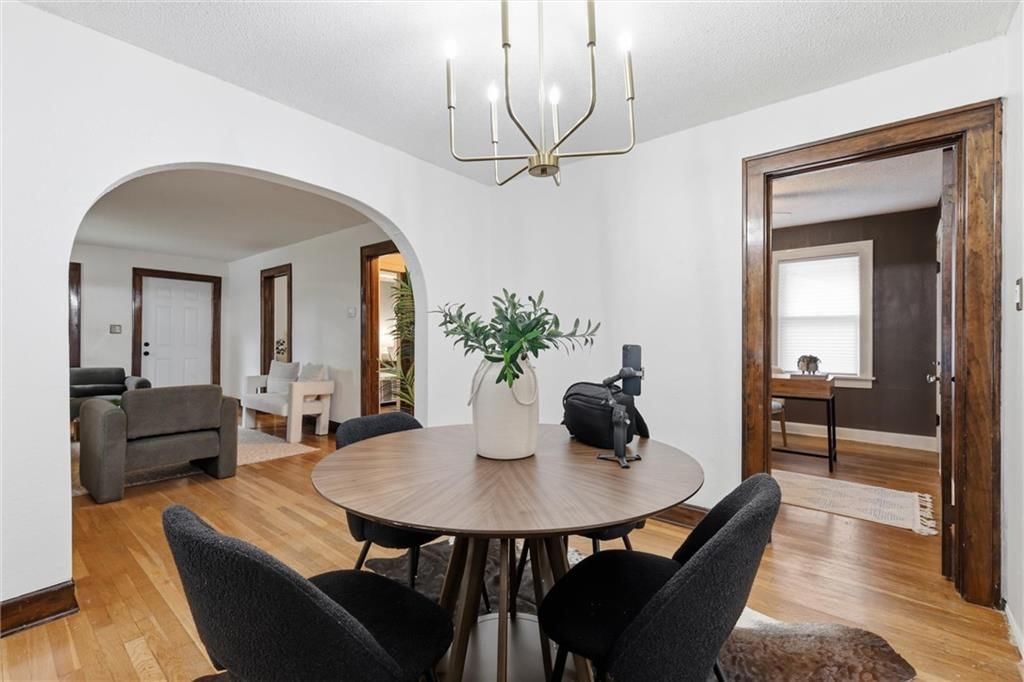 211 W 77th Terrace — photo 22