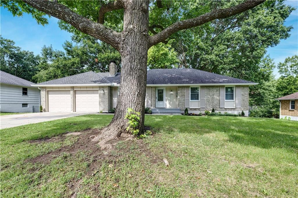 7404 Willow Avenue — photo 2