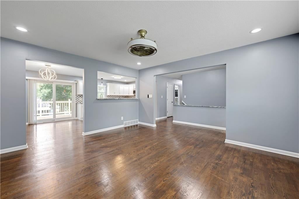 7404 Willow Avenue — photo 9
