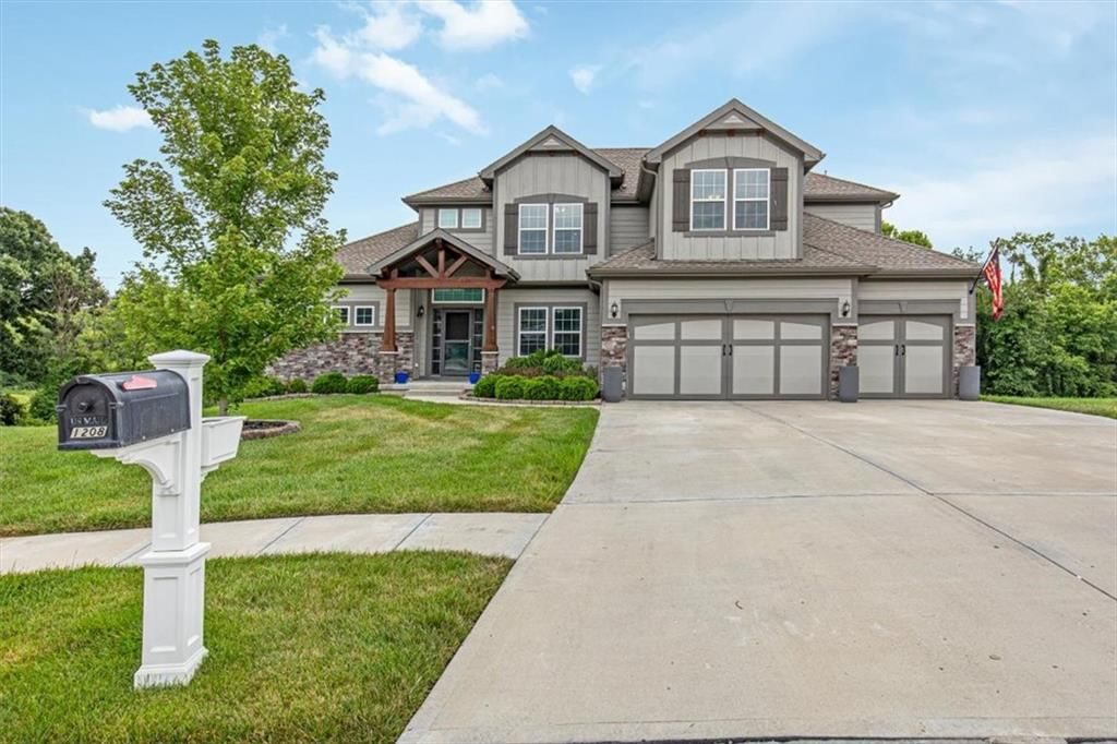 1208 N Silverleaf Court — photo 2