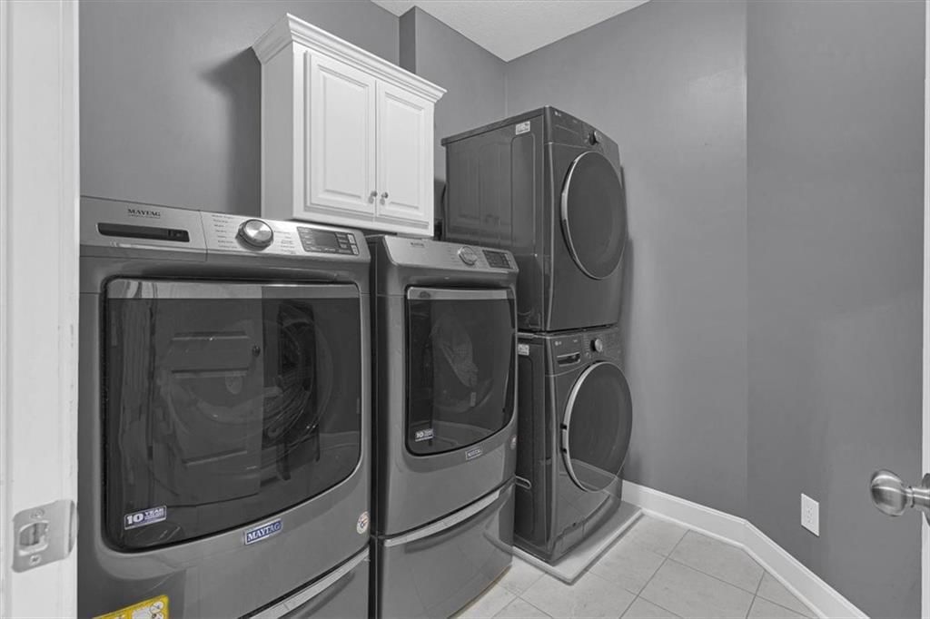 1208 N Silverleaf Court — photo 38