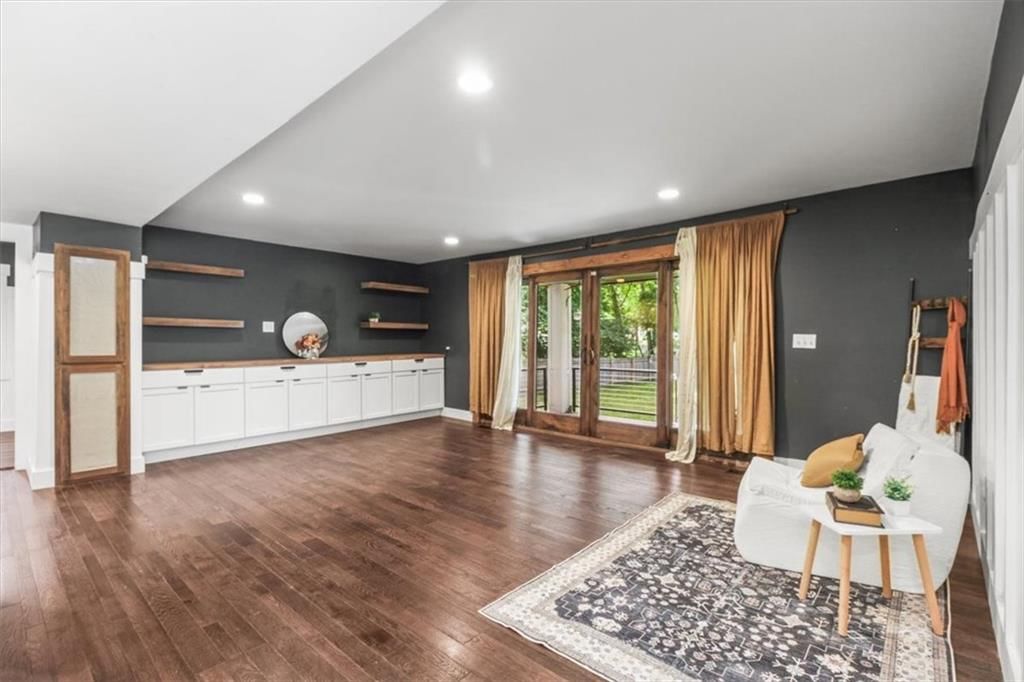 303 SW 2nd Street — photo 5